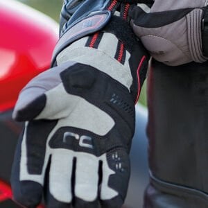 Oj Hıdeaway Siyah/Kırmızı Kışlık Korumalı Uzun Eldiven (EN 13594 Sertifikalı)